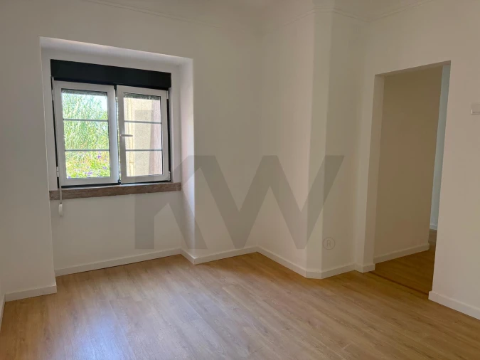 Apartamento T2 para Arrendamento em Penha de França Foto 18