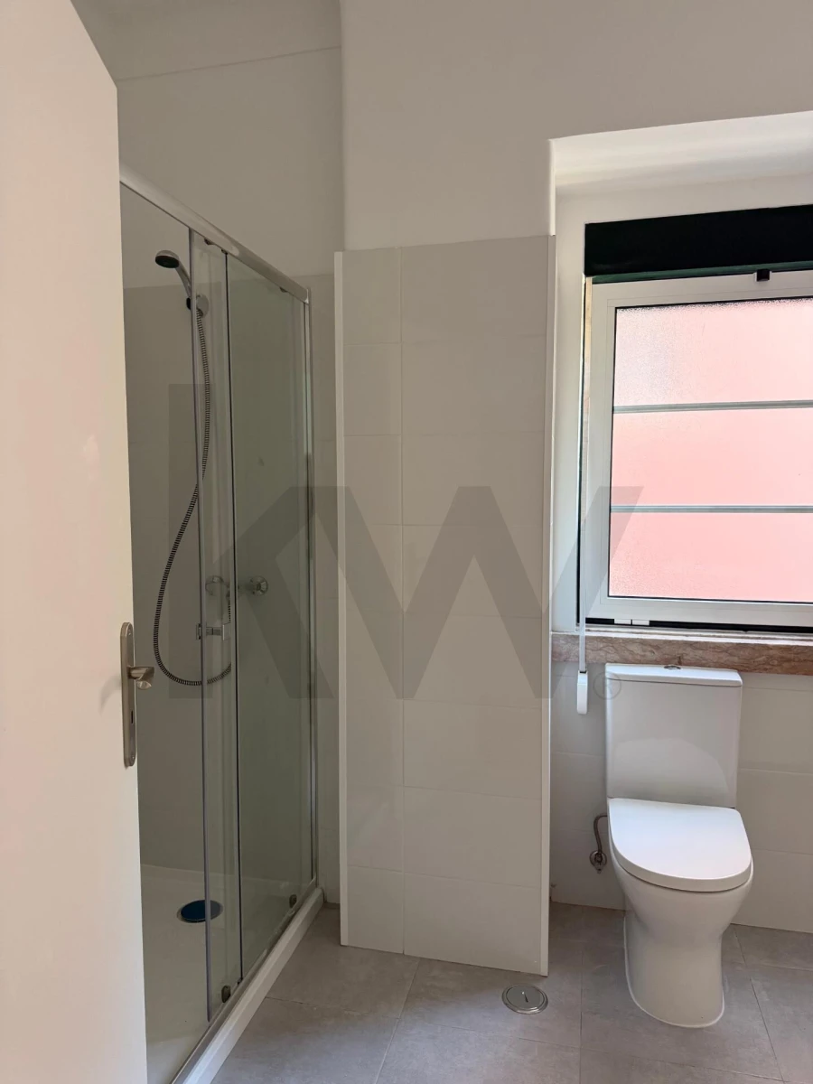 Apartamento T2 para Arrendamento em Penha de França Foto 16