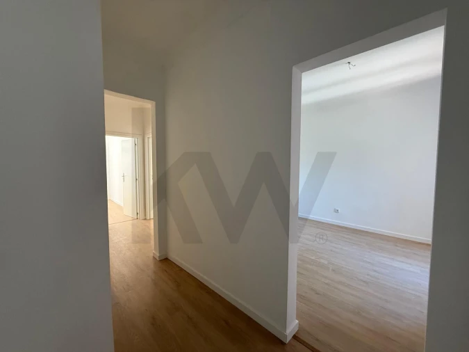 Apartamento T2 para Arrendamento em Penha de França Foto 21