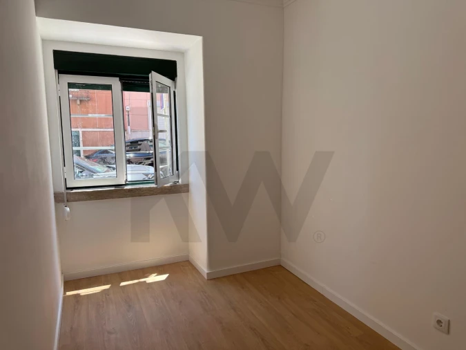 Apartamento T2 para Arrendamento em Penha de França Foto 29