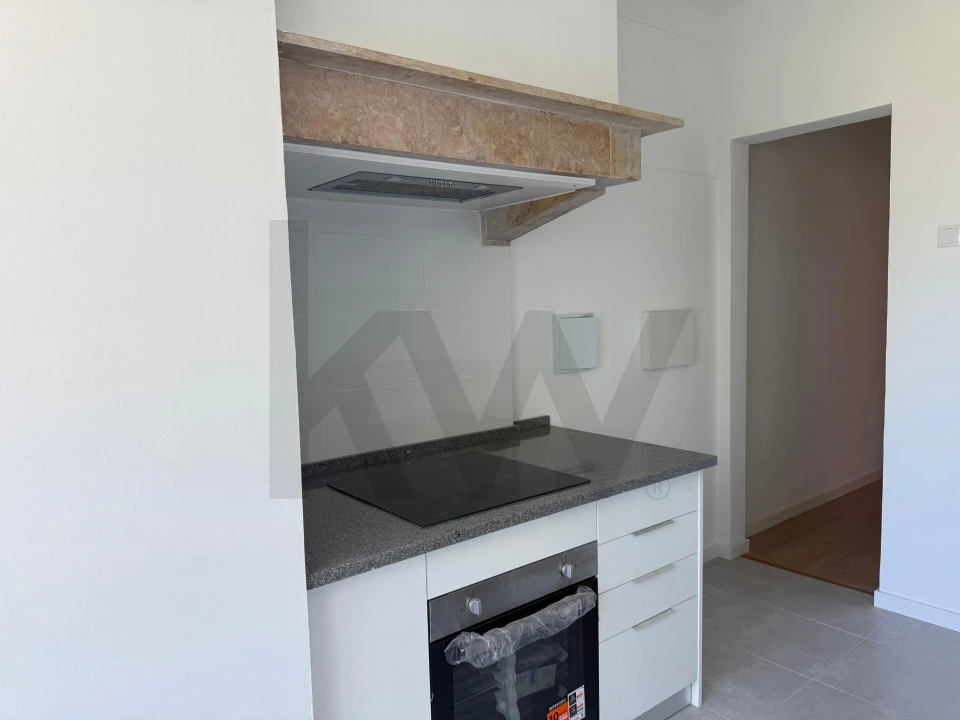 Apartamento T2 para Arrendamento em Penha de França Foto 2