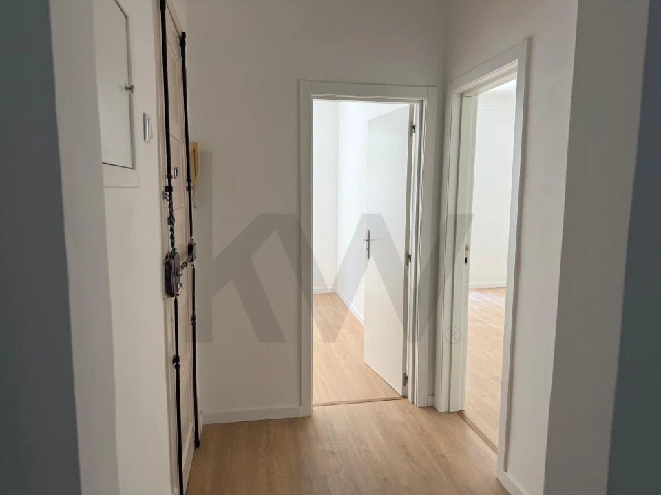 Apartamento T2 para Arrendamento em Penha de França Foto 23