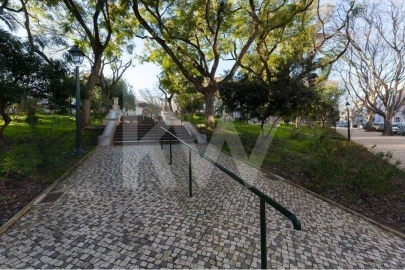 Apartamento T2 para Arrendamento em Alcantara