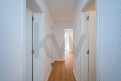 Apartamento T2 para Arrendamento em Alcantara