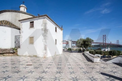 Apartamento T2 para Arrendamento em Alcantara