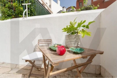 Apartamento T2 para Arrendamento em Alcantara