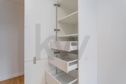 Apartamento T2 para Arrendamento em Alcantara