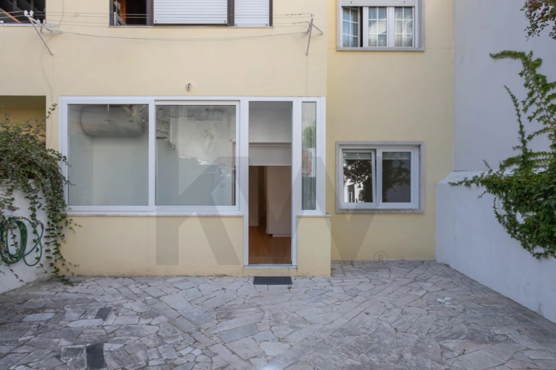 Apartamento T2 para Arrendamento em Alcantara Foto 13