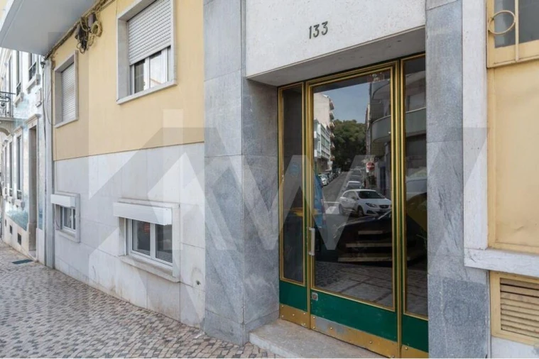 Apartamento T2 para Arrendamento em Alcantara Foto 29