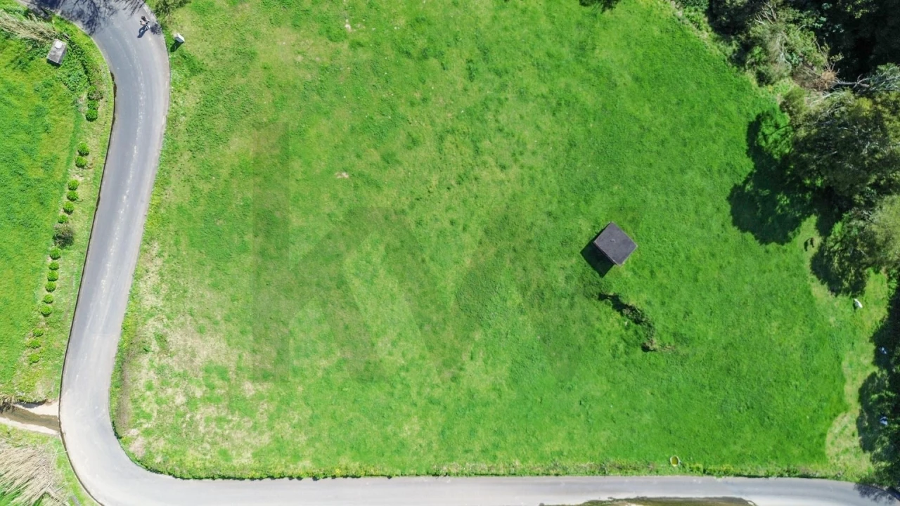 Terreno para Venda em Lomba da Maia Foto 4