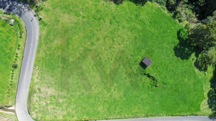 Terreno para Venda em Lomba da Maia Foto 2