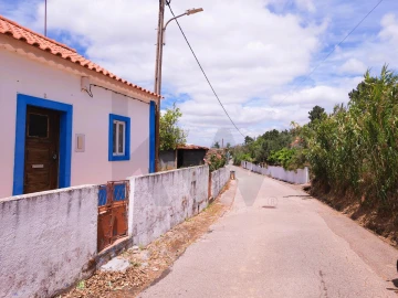 Moradia T2 para Venda em Santa Margarida da Coutada