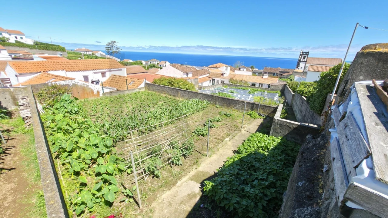 Moradia T3 para Venda em Achadinha Foto 3