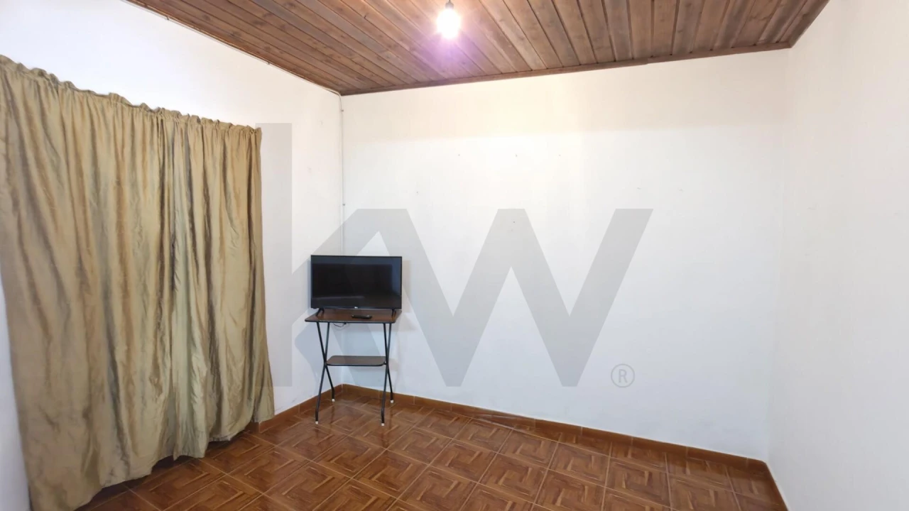 Moradia T3 para Venda em Achadinha Foto 12