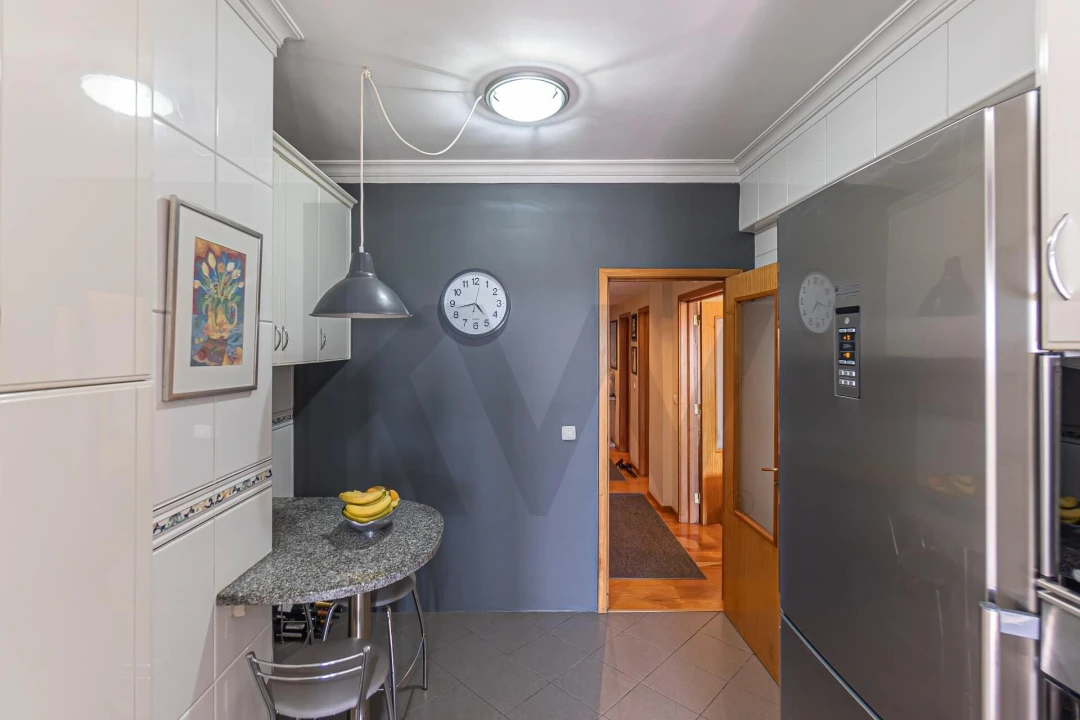 Apartamento T3 para Venda em Mafamude e Vilar do Paraíso Foto 9