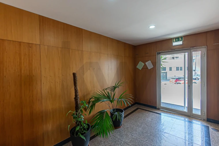 Apartamento T3 para Venda em Mafamude e Vilar do Paraíso Foto 38