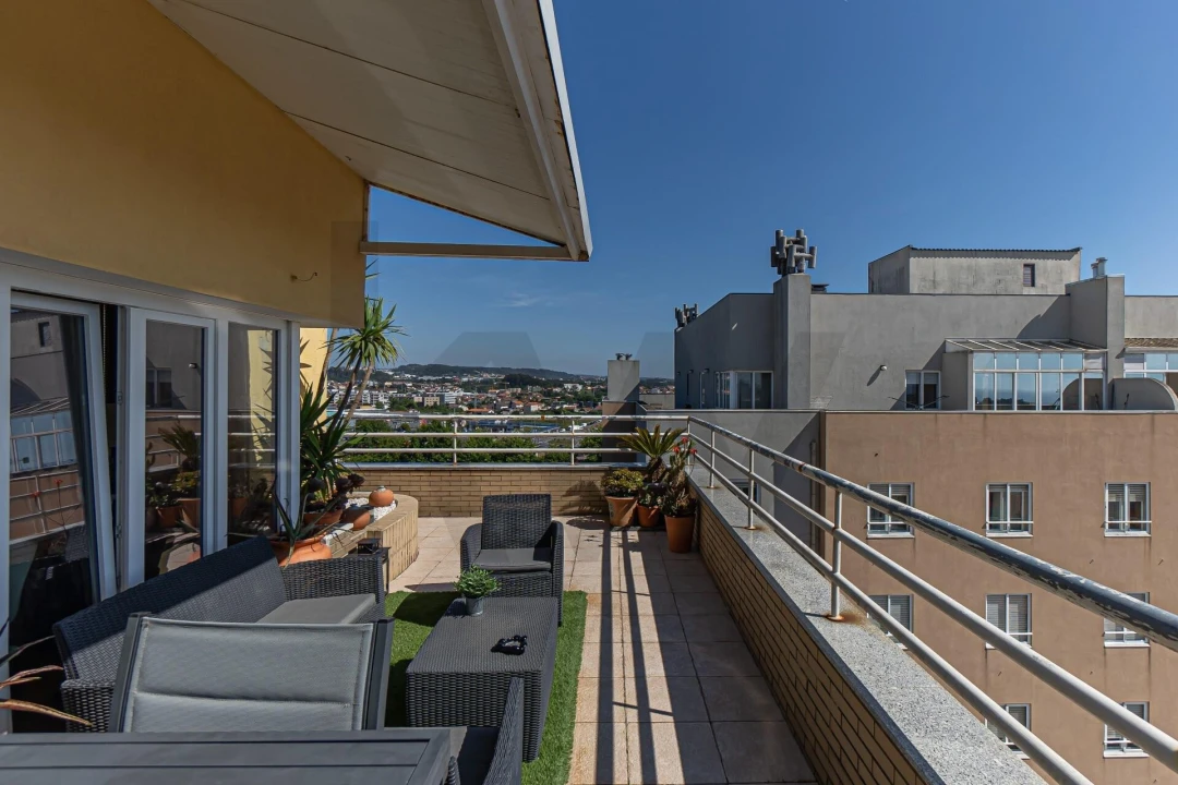 Apartamento T3 para Venda em Mafamude e Vilar do Paraíso Foto 27