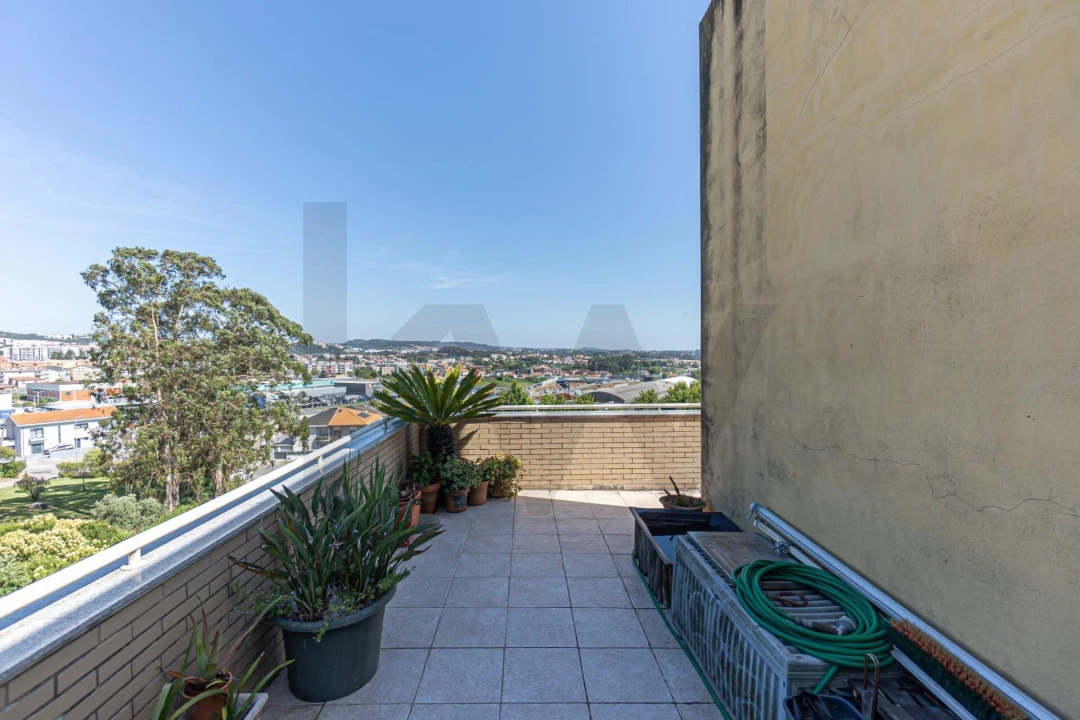 Apartamento T3 para Venda em Mafamude e Vilar do Paraíso Foto 32
