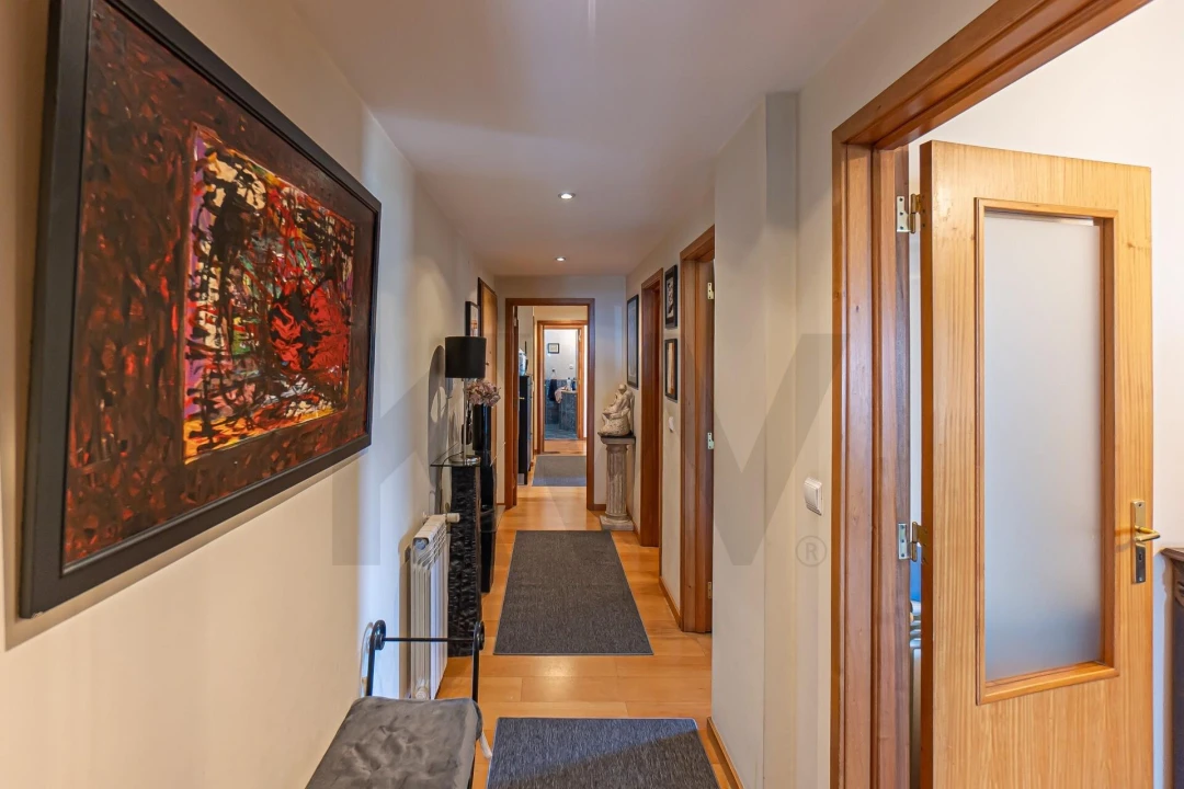 Apartamento T3 para Venda em Mafamude e Vilar do Paraíso Foto 1