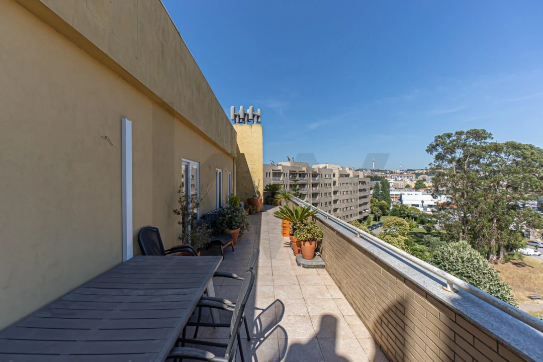 Apartamento T3 para Venda em Mafamude e Vilar do Paraíso Foto 30