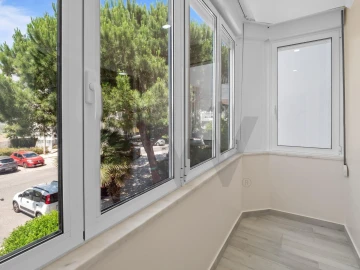 Apartamento T2 para Arrendamento em Carcavelos e Parede