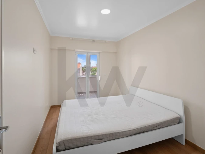 Apartamento T2 para Arrendamento em Carcavelos e Parede Foto 13