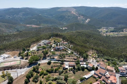 Moradia T7 para Venda em Recardães e Espinhel