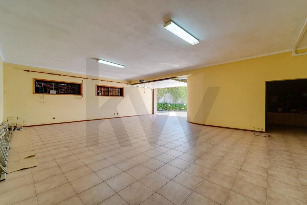 Moradia T7 para Venda em Recardães e Espinhel Foto 47