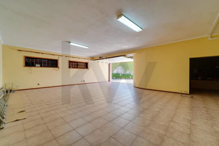 Moradia T7 para Venda em Recardães e Espinhel Foto 47