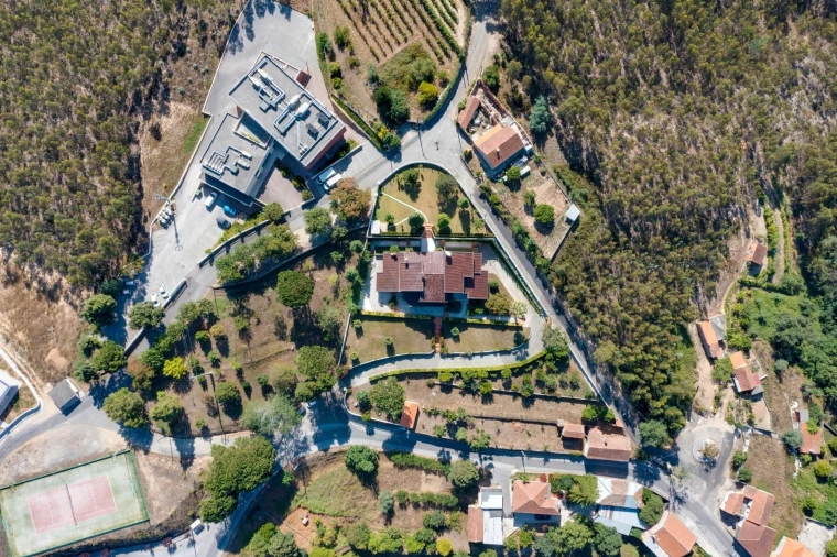 Moradia T7 para Venda em Recardães e Espinhel Foto 49