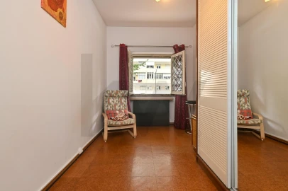 Apartamento T2 para Venda em Benfica