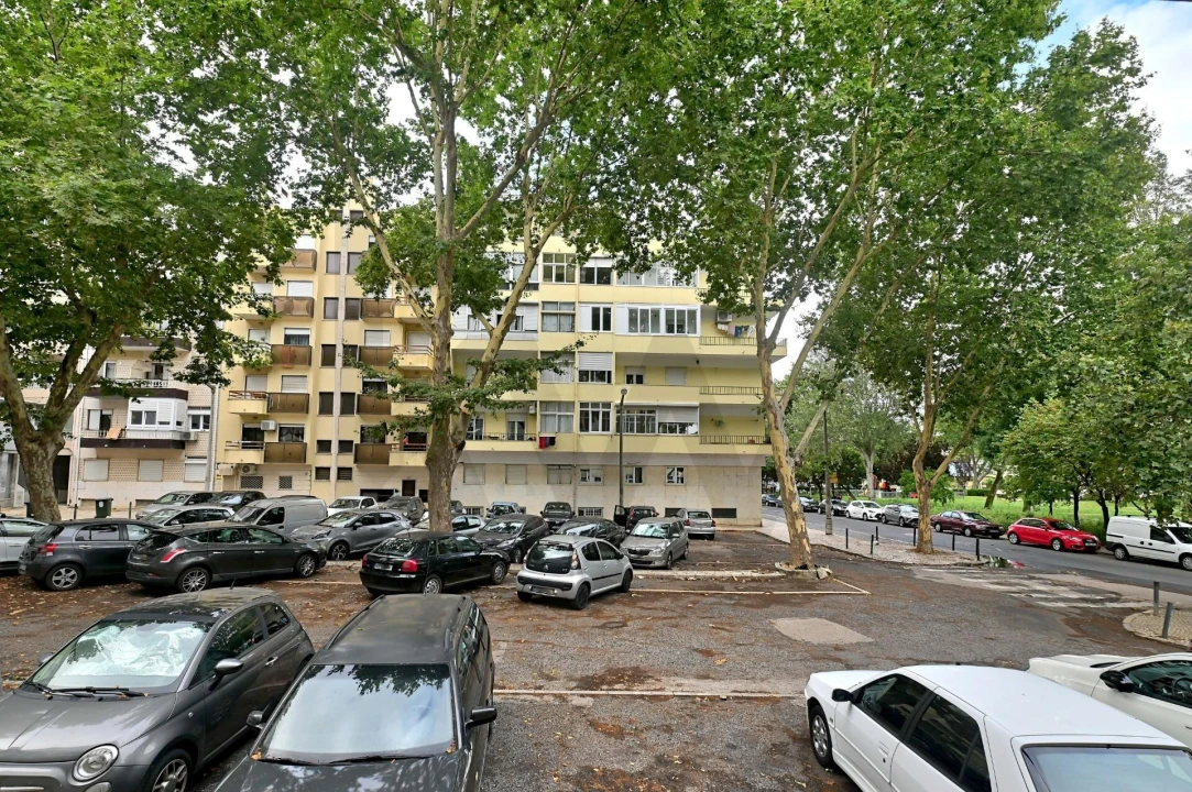 Apartamento T2 para Venda em Benfica Foto 17