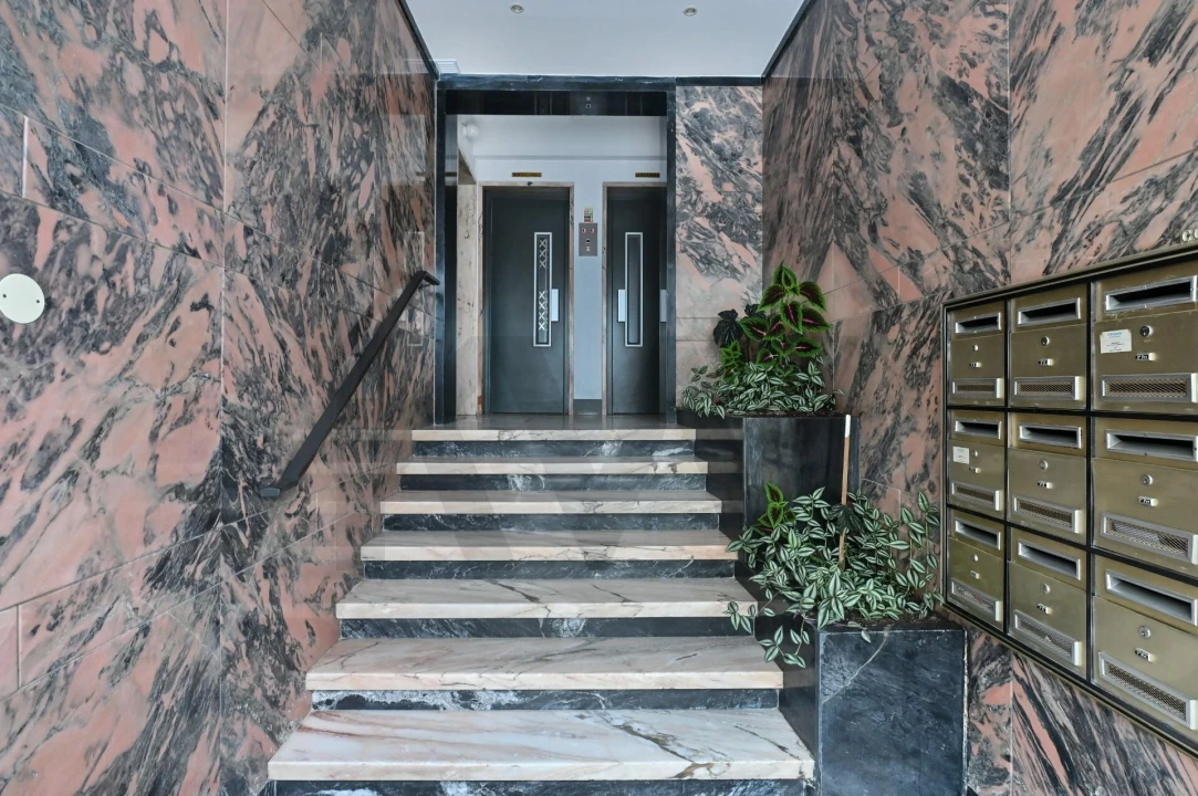 Apartamento T2 para Venda em Benfica Foto 5