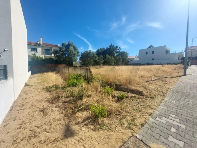 Terreno para Venda em Amora Foto 2