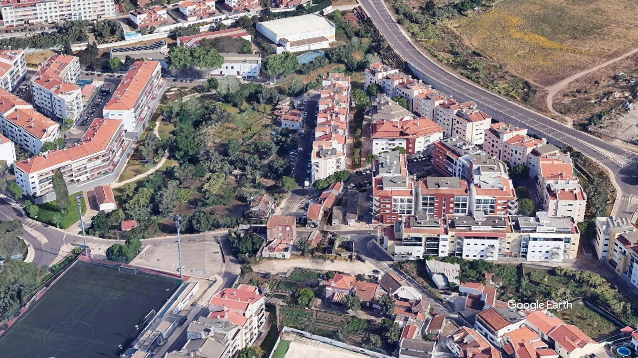 Terreno para Venda em Carnaxide e Queijas Foto 9