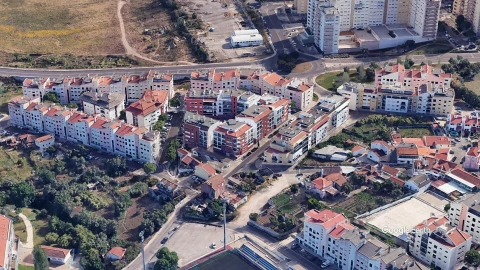 Terreno para Venda em Carnaxide e Queijas