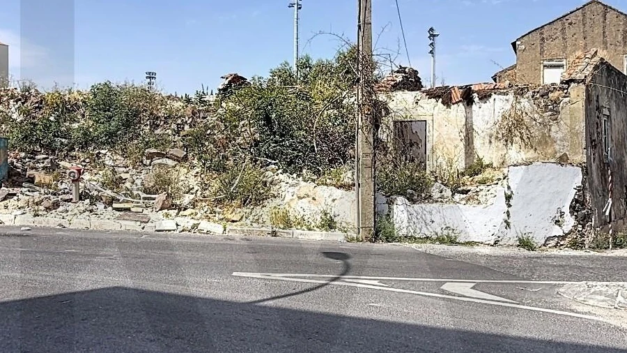 Terreno para Venda em Carnaxide e Queijas