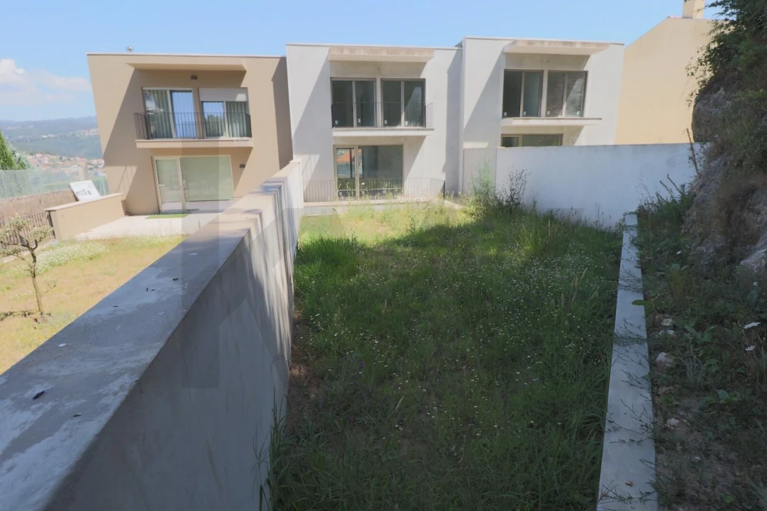 Moradia T3 para Venda em São Pedro de Castelões Foto 6