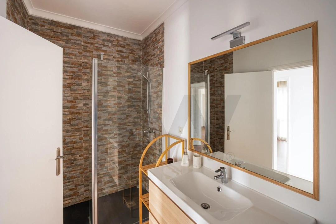 Apartamento T3 para Venda em Mafamude e Vilar do Paraíso Foto 16