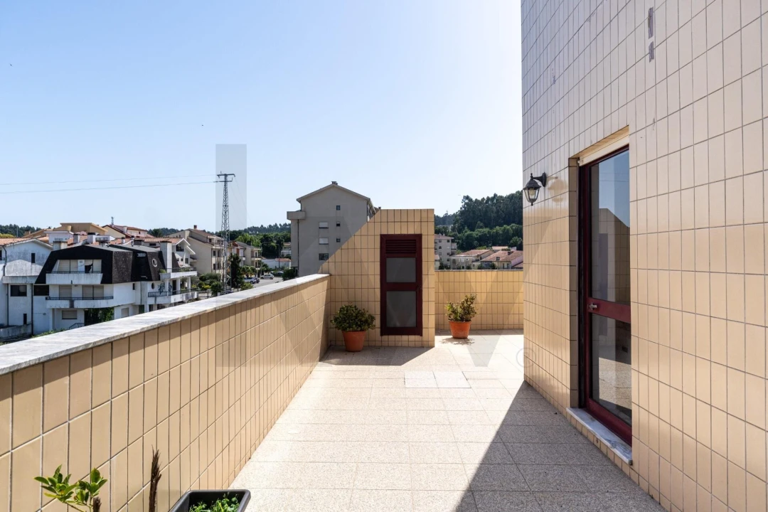 Apartamento T3 para Venda em Mafamude e Vilar do Paraíso Foto 8