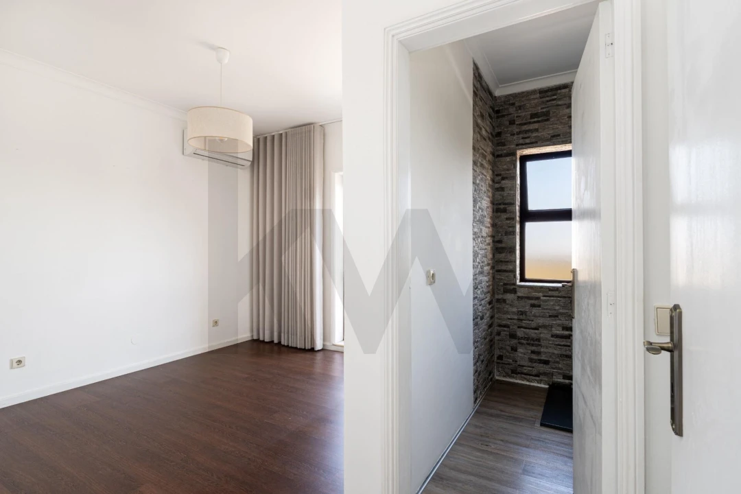 Apartamento T3 para Venda em Mafamude e Vilar do Paraíso Foto 17