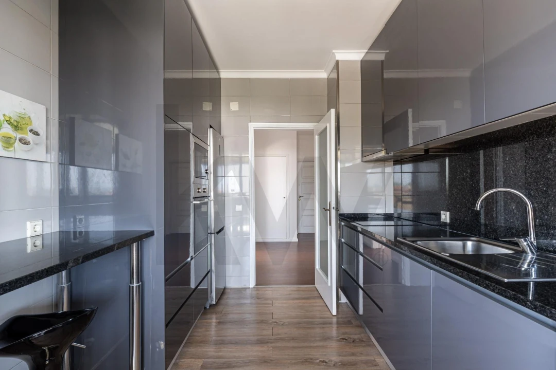 Apartamento T3 para Venda em Mafamude e Vilar do Paraíso Foto 14