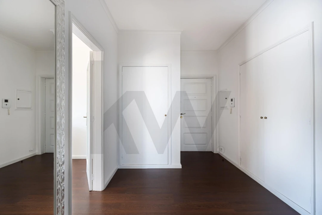 Apartamento T3 para Venda em Mafamude e Vilar do Paraíso Foto 1