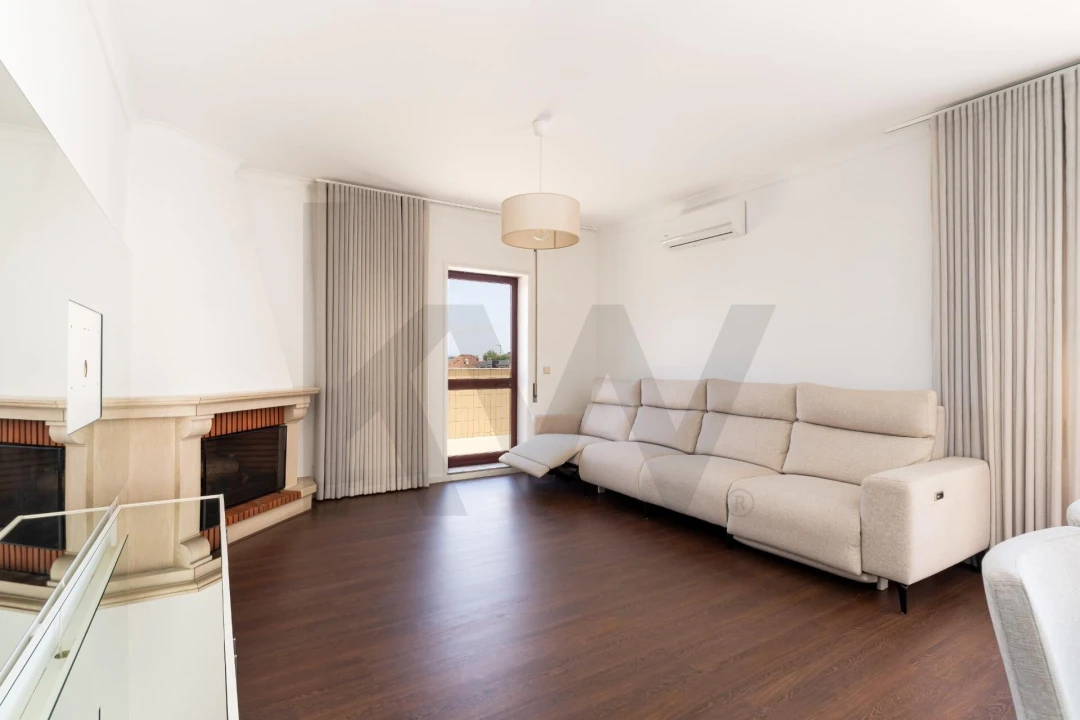 Apartamento T3 para Venda em Mafamude e Vilar do Paraíso Foto 11