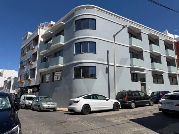 Prédio para Venda em Faro (Sé e São Pedro)