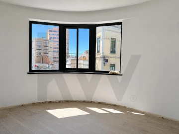 Prédio para Venda em Faro (Sé e São Pedro)