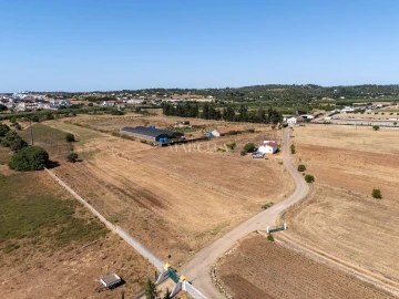 Moradia T1 para Venda em Odiaxere
