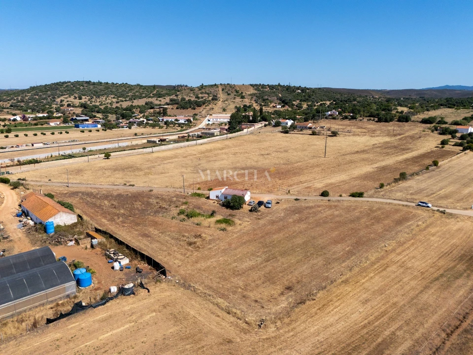Moradia T1 para Venda em Odiaxere Foto 15