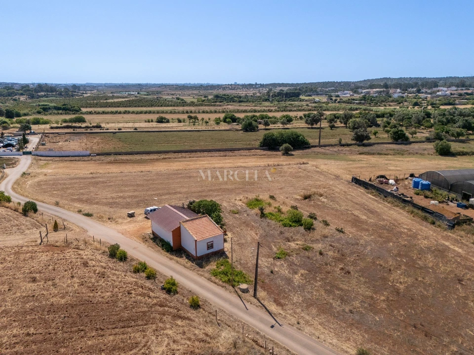 Moradia T1 para Venda em Odiaxere Foto 16