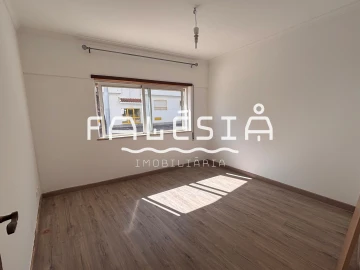 Apartamento T3 para Venda em Albufeira e Olhos de Água